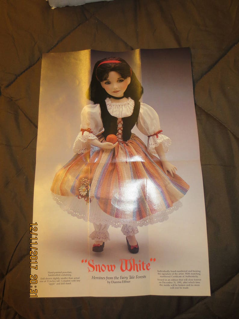 FREE SHIPPING  Snow White  1991 Vintage Porcelain 15 Inch image 0