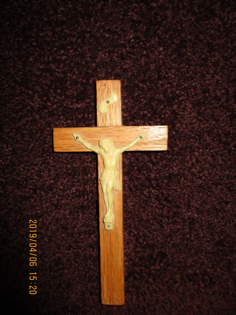 1960s Solid Wood Crucifix with Molded Ivory Jesus Excellent image 0