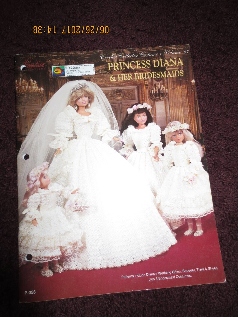 31 Easy Crochet Patterns for Male and Female Dolls-Victorian image 4