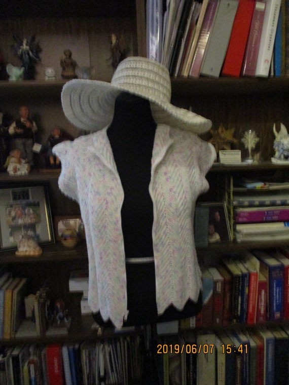 NEVER WORN MODEL Unique Crocheted Zippered Vest Te