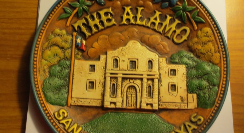 The Alamo 1989 Sculpted 8 Inch Clay Plate in Earth Colors of Brown Green Blue and Ivory, Excellent Collectible for Texans, History Lovers image 4