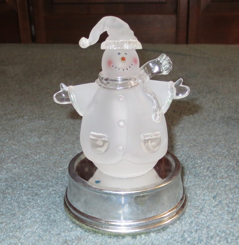 FREE SHIPPING  Vintage 6 Inch Frosted Resin Snowman Changing image 0