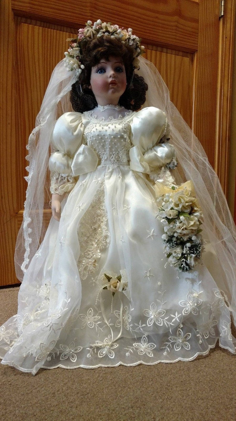 FREE SHIPPING Vintage 25 Inch Bru Jeneau Repro  Bride Doll image 0