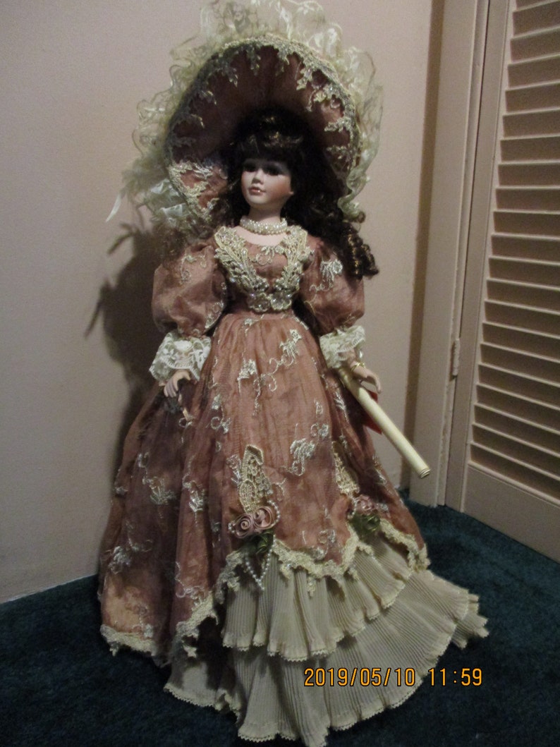 FREE SHIPPING 21 In Victorian Lady Doll Suzette Original image 2