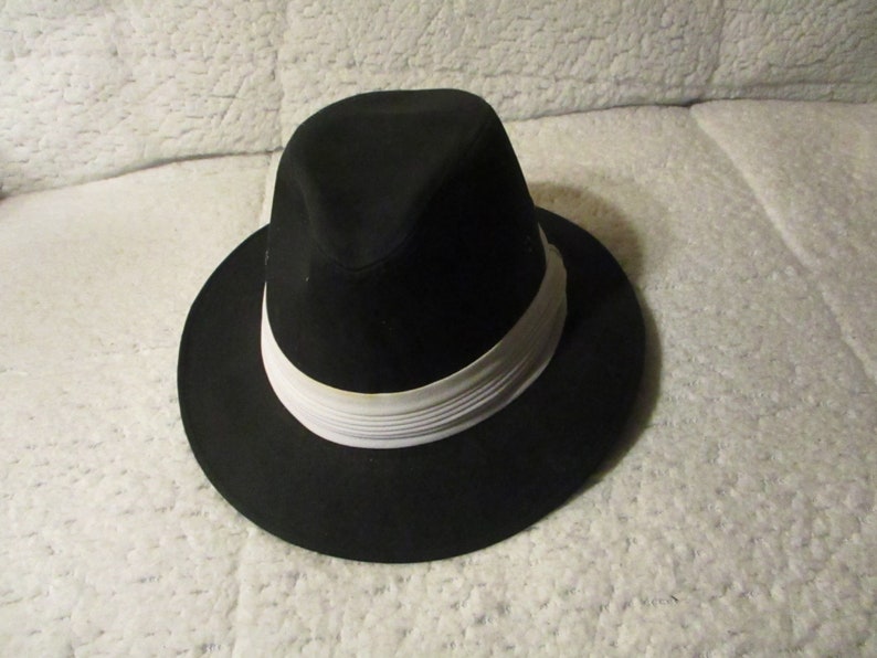 Pristine Men's Black Wool Felt Fedora Hat with Wide White Pleated Cotton Ribbon by Segal International, 7.75 x 6.25 size L w Satin Lining image 1