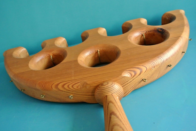 Candelabro vintage de madera de abeto hecho a mano: candelabro sueco firmado imagen 5