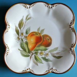 Prato de porcelana vintage Hackefors: decoração sueca em formato de pera, anos 1960, com borda dourada
