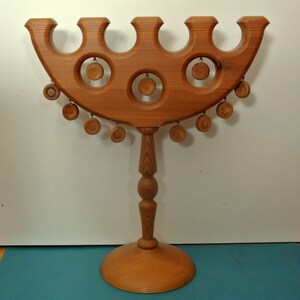 Candelabro vintage de madera de abeto hecho a mano: candelabro sueco firmado imagen 8
