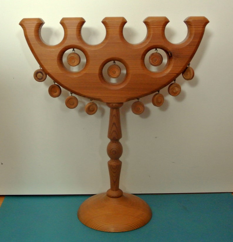 Candelabro vintage de madera de abeto hecho a mano: candelabro sueco firmado imagen 8