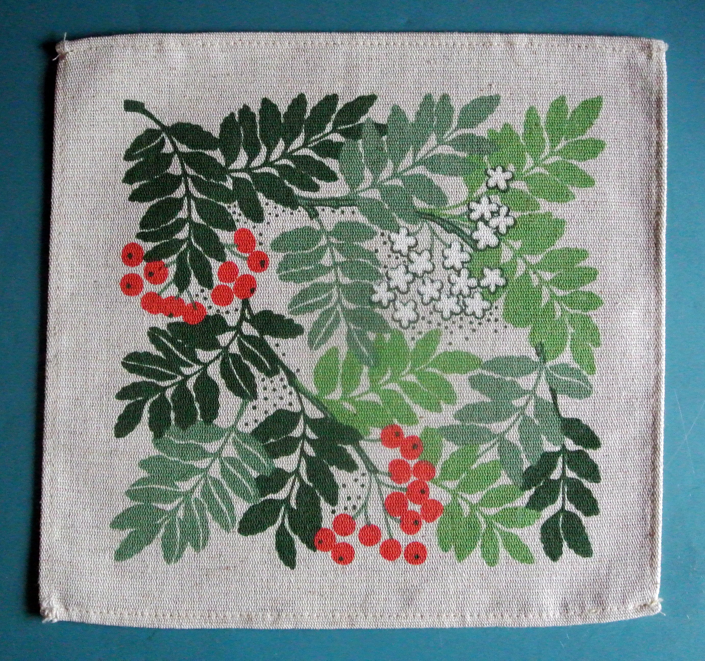 Swedish vintage 1970s printed linen design tablet tablecloth with large multicolor flower motive on light beige bottom