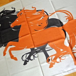 LARGE Swedish vintage 1980s unused printed rectangular thicker linen wallhanging with black/ brown design horse-motive on light beige bottom