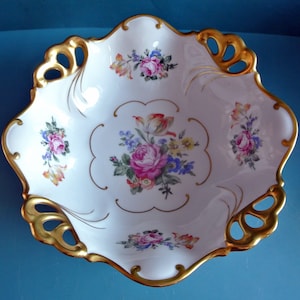 German vintage 1960s large highquality JLMENAU Graf Kenneberg Porzellan bone white handpainted porcelain bowl w flower motive and gold edges