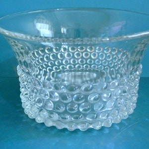 Finland finnish vintage 1950s Sara Hopea design Näppylä (Noppskål) for Nuutajärvi glasfactory moulded glass bowl