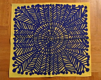 Vintage 1970s unused printed Decoplus cotton tablecloth with large abstract blue design pattern on strong yellow bottom