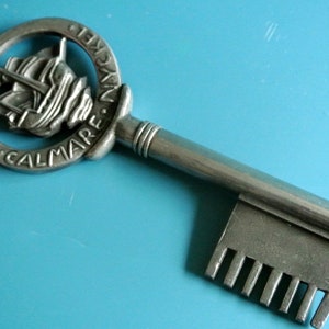 Rare Sweden vintage pewter CALMARE NYCKEL souvenir kee, marked Svenskt tenn GAB N8