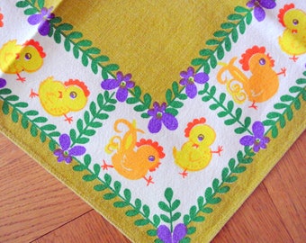 ヴィンテージスウェーデンイースターテーブルクロス：1950年代のチキン