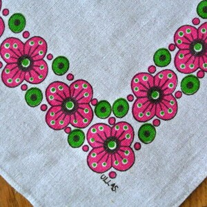 Swedish vintage 1950s printed Ullas (Ulla Ericsson) design cotton table-cloth with conventionalized cerise pink/ green flower motive