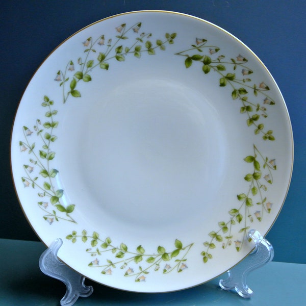 vintage suédois des années 1960 plus grande assiette à dessert blanche en os de tissu en porcelaine Hackefors ronde avec décor de fleurs linea rose clair/vert