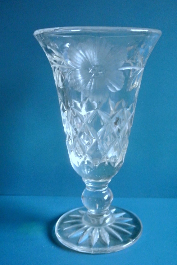 チェック柄ガラス花瓶 1940年代のヴィンテージ透明ガラス花瓶：チェック柄の花のデザイン