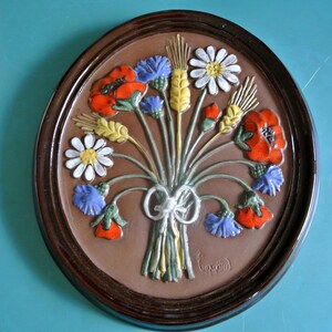 Large Swedish vintage 1960s oval Gabriel multicolor Sweden wildflower boquet motive ceramic wall plaque, design by Ingegärd Burmeister