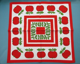 Swedish retro vintage 1950s small printed cotton design tablet tabelcloth with conventionalized red/ green motive on white bottomcolor