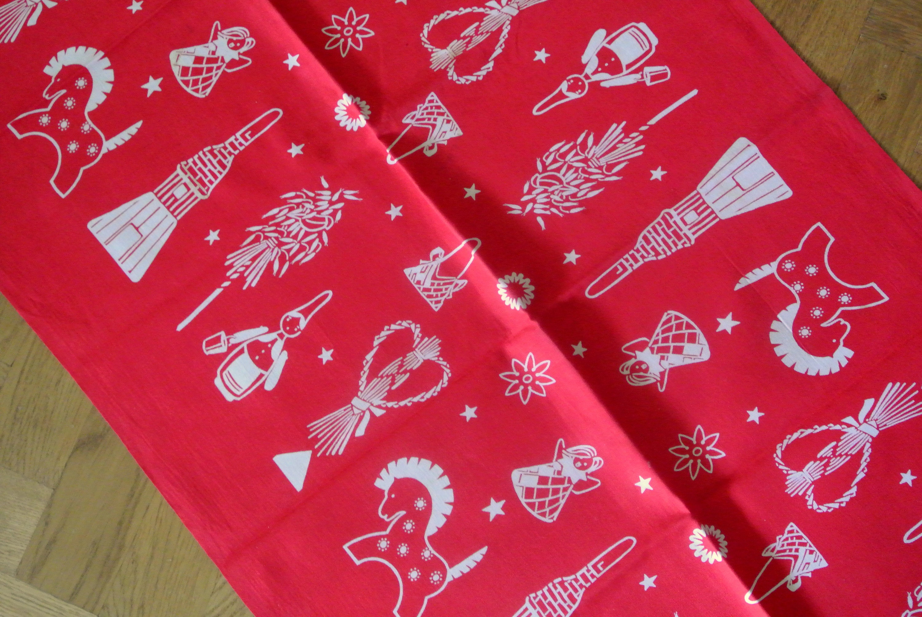 スウェーデン クリスマス テーブルセンター ヴィンテージ 北欧スウェーデンのヴィンテージクロス/テーブルセンター（クリスマス