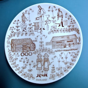 RARE Swedish vintage 1974s Gustavsberg round bone white porcelain plate with brown SMÅLAND Sven Jonson design motives, limited edition