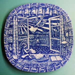Lovely Swedish vintage Rörstrand porcelain plate from 1976 with printed letters-dove Sweden motive decor design by G.N. (Gunnar Nylund)