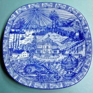 Vintage Rörstrand Porcelain Plate: 1991 Swedish Beaver Castle Decor