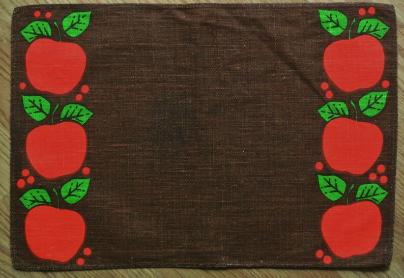 Swedish retro vintage 1960s rectangular printed linen design tablet tablecloth with red/ limegreen apple/ leafe motive on dark brown bottom image 2