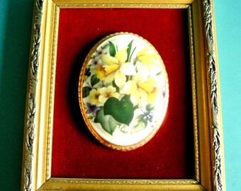 Vintage Staffordshire Daffodil Porcelain Wall Hanging - 1980s Floral Decor