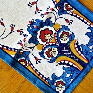 Vintage 1970s Swedish Linen Table Runner: Kurbits Floral Design