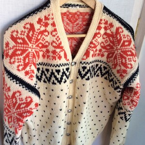 Vintage hand knitted wool cardigan sweater 50s 60s red blue size medium Handmade image 2