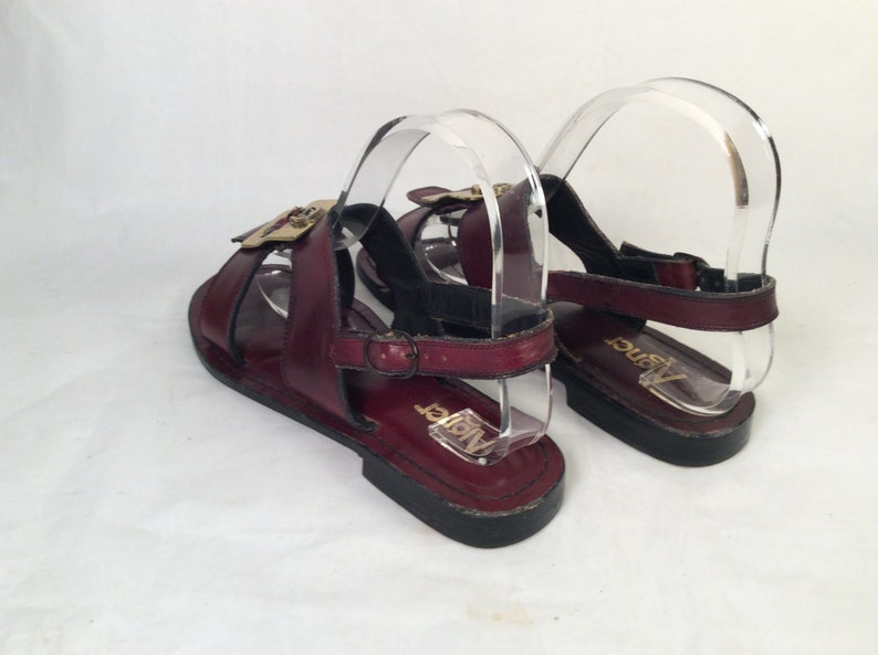 Vintage Etienne Aigner flat sandals retro size 7 oxblood | Etsy