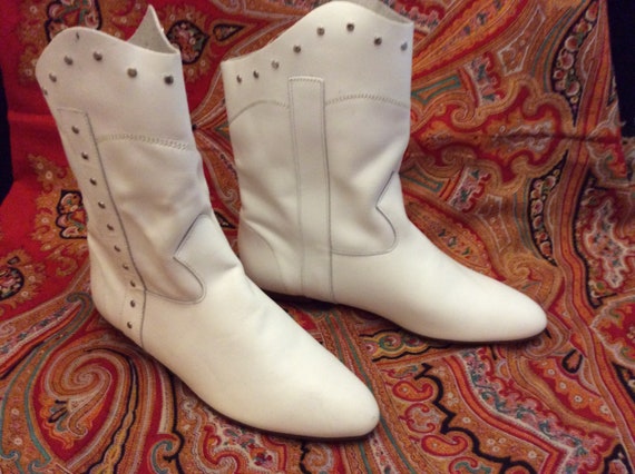 white pixie boots