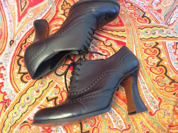 1930s Themed vintage-styled oxford heels black le… - image 3