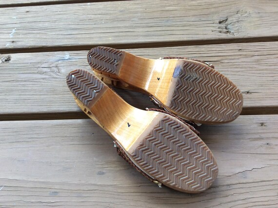 Size 7 Mules Brown Crochet Vintage retro sandals … - image 5