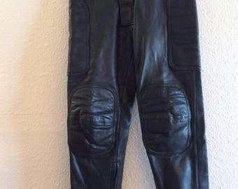 Women’s Motorcycle riding black leather pants size 8 riding gear padded