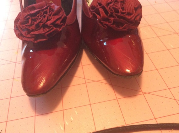 Patent burgundy deals heels