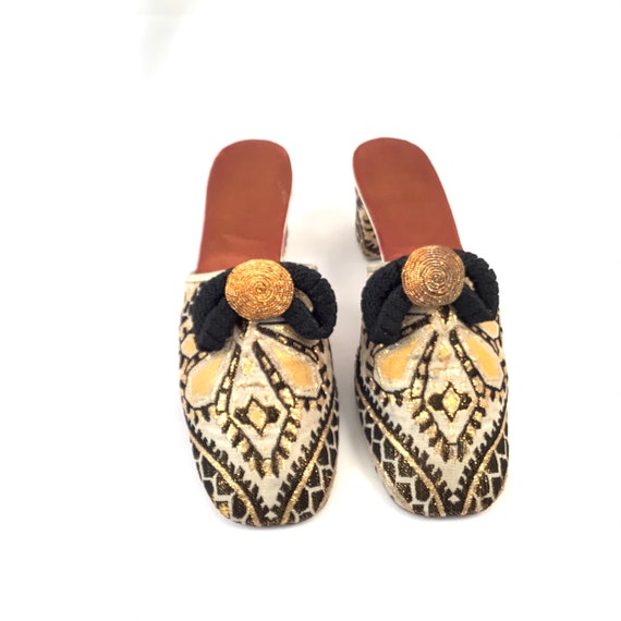 Funky mod Vintage brocade house slippers floral 6… - image 2