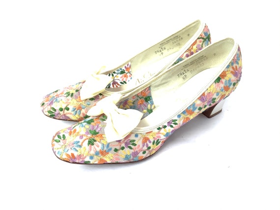 60s mod floral embroidered pumps shoes heels bow … - image 1