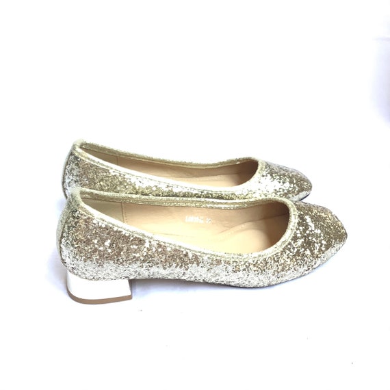 Size 8.5 Flat Shoes Gold Glitter Heels Vintage re… - image 4