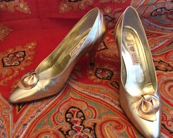 Vintage Gucci gold tone heels 1980 90s pumps shoes size 8 to 8.5 funky collectible