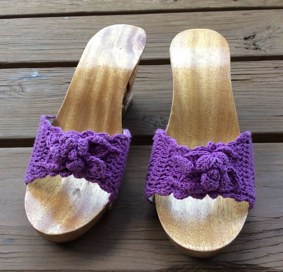 Size 7 Mules Purple Crochet retro sandals wood so… - image 5