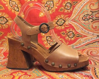 Size 10 vintage sandals platform wood sole chunky block heel 70s hippie hippy Brazil