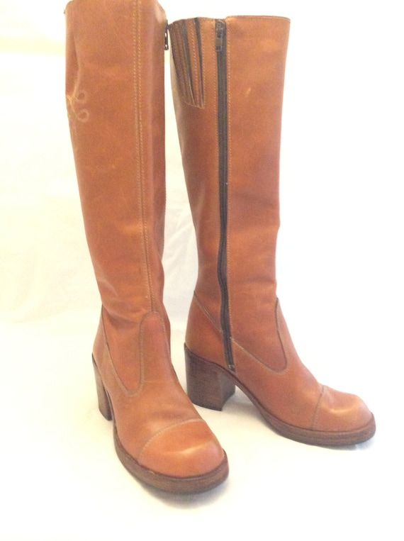 Vintage Go go boots size 7.5 leather platform 60s