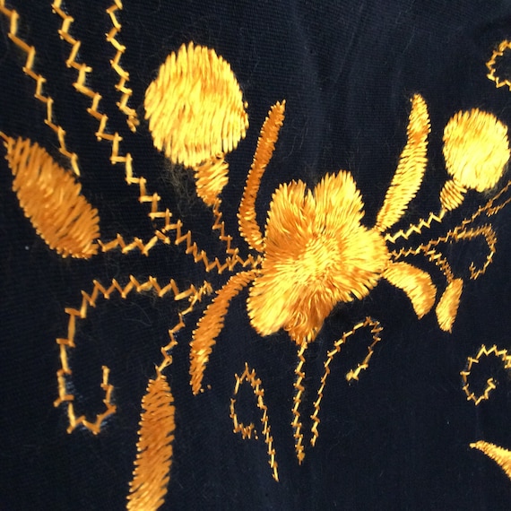 1950s Mexican embroidered shawl wrap vintage Mid C