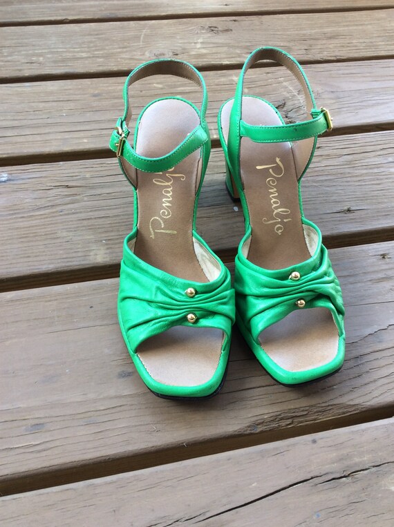 Vintage new old stock green leather sandals size … - image 1