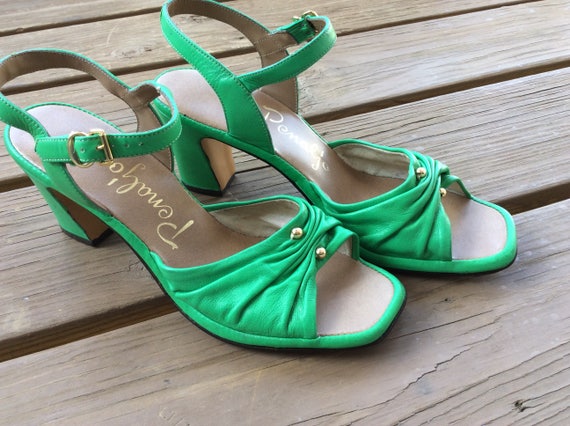 Vintage new old stock green leather sandals size … - image 2