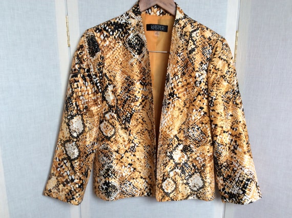 Woman’s blazer Retro 1980s vintage reptile  print… - image 2